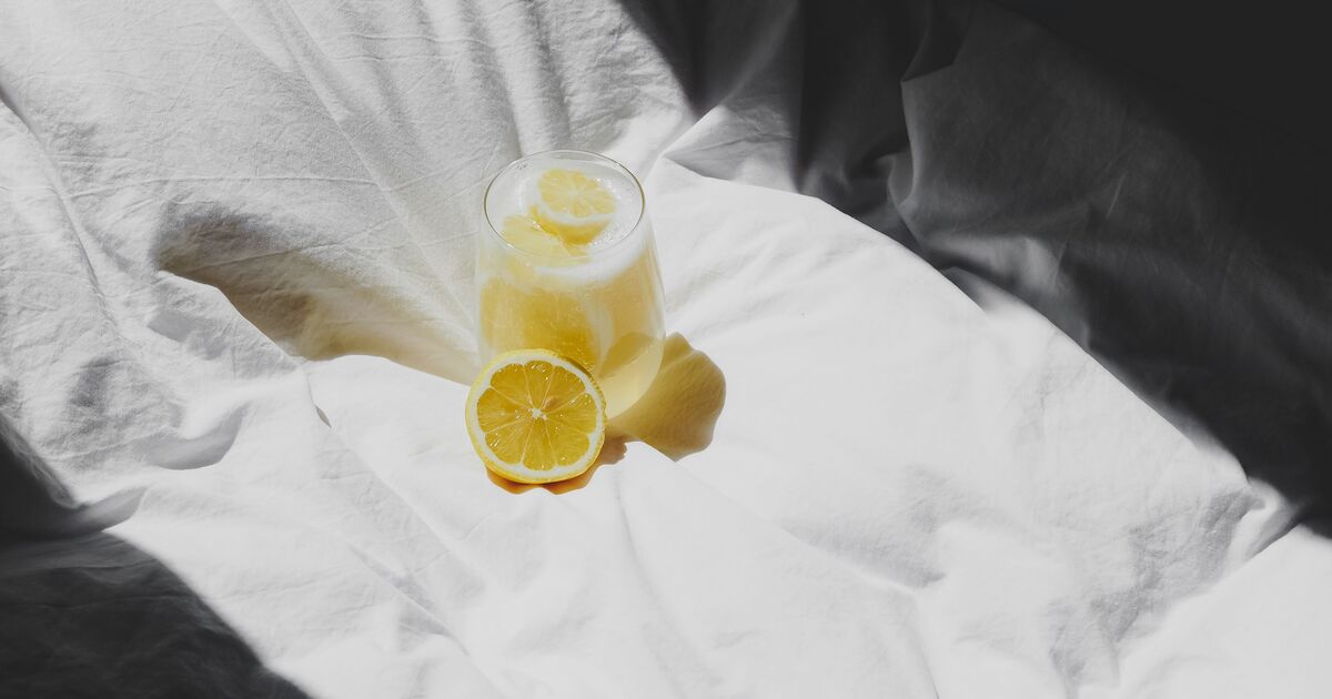 The Bubble Trap: How Your Sparkling Water Habit Might Be Driving Your Midday Stomach Bloat